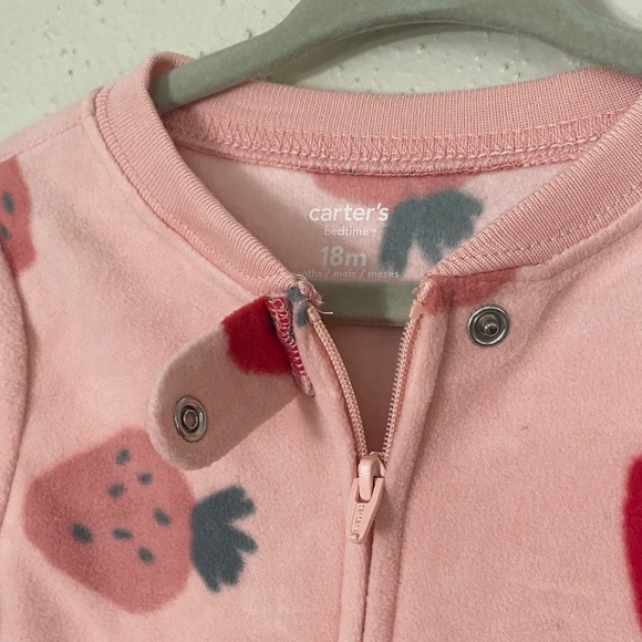 NWT Carter’s 18M Pink Strawberry Footed Pajamas 🍓 | Zip Up | OEKO-TEX - Picture 9 of 14